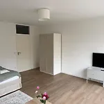 Modern With Excellent Transport Links To Hamburg Niederdorla