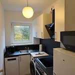 Apartment Modern With Excellent Transport Links To Hamburg *