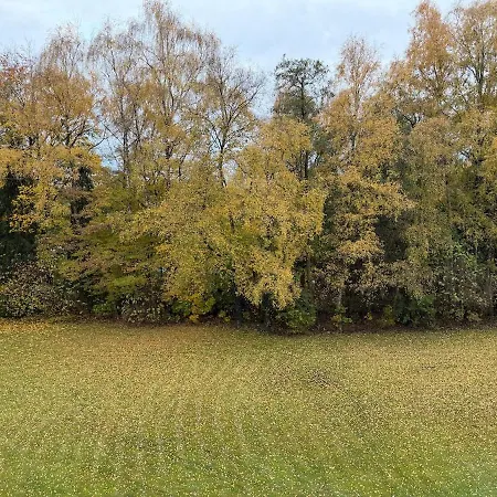 Modern With Excellent Hamburg Connection *