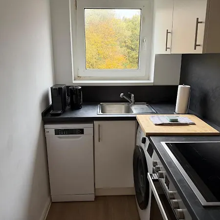 Modern Apartment With Excellent Transport Links To Hamburg